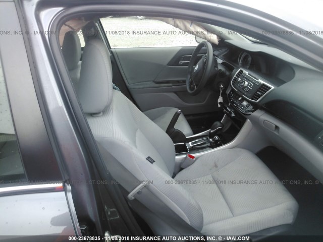 1HGCR2F33GA194383 - 2016 HONDA ACCORD GRAY photo 5