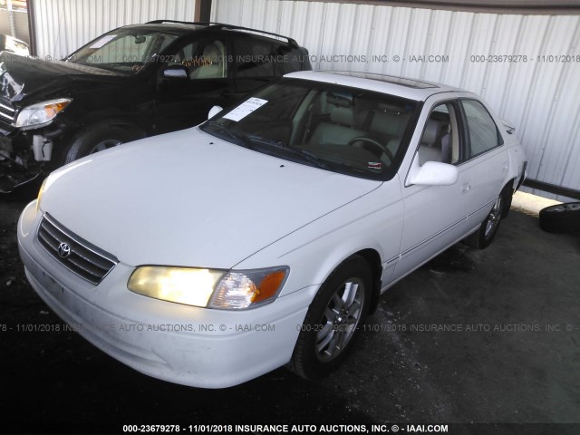 JT2BF28K0Y0253039 - 2000 TOYOTA CAMRY LE/XLE 白色 照片 2