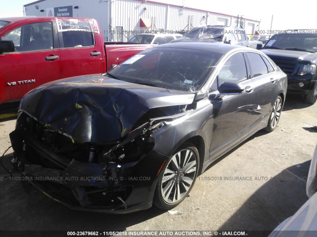 3LN6L5E9XHR619279 - 2017 LINCOLN MKZ RESERVE GRAY photo 2