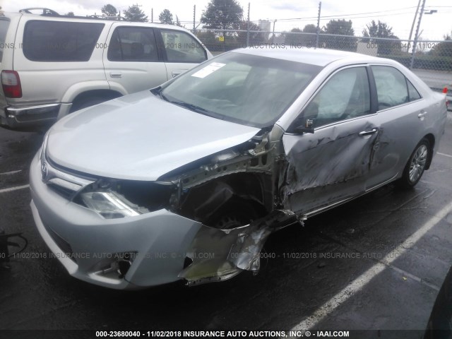 4T1BF1FK2CU059629 - 2012 TOYOTA CAMRY SE/LE/XLE SILVER photo 2