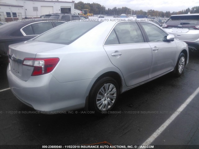 4T1BF1FK2CU059629 - 2012 TOYOTA CAMRY SE/LE/XLE SILVER photo 4