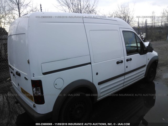 NM0LS7AN6BT067095 - 2011 FORD TRANSIT CONNECT XL WHITE photo 4