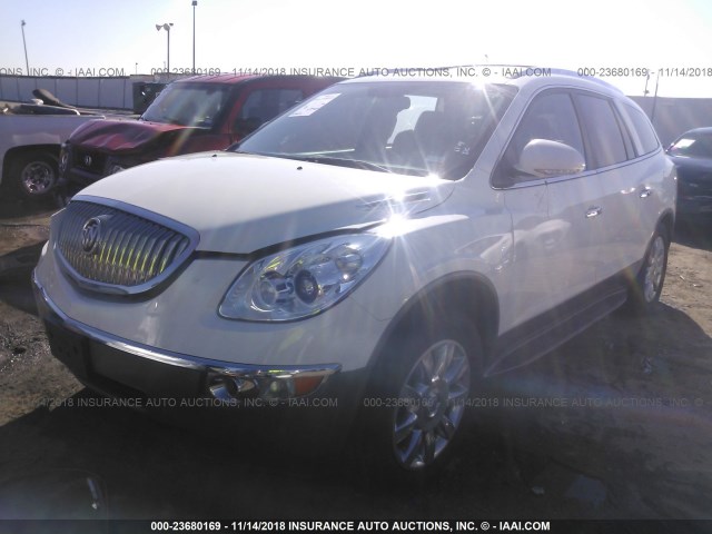5GAKRCED1BJ393825 - 2011 BUICK ENCLAVE CXL WHITE photo 2