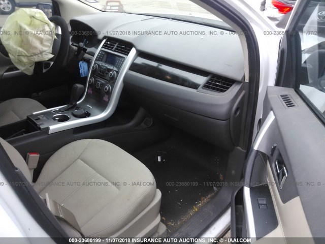 2FMDK3GC7EBA85885 - 2014 FORD EDGE SE WHITE photo 5