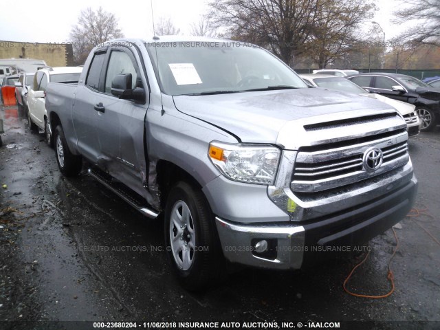 5TFUM5F18HX069539 - 2017 TOYOTA TUNDRA DOUBLE CAB SR/SR5 SILVER photo 6