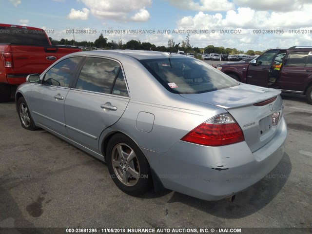 JHMCN36536C001149 - 2006 HONDA ACCORD HYBRID SILVER photo 3