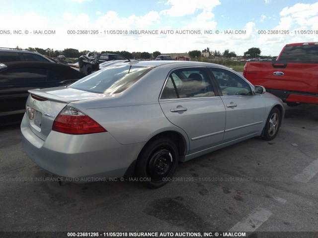 JHMCN36536C001149 - 2006 HONDA ACCORD HYBRID SILVER photo 4