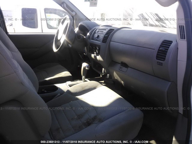 1N6BD0CT6DN742363 - 2013 NISSAN FRONTIER S/SV WHITE photo 5