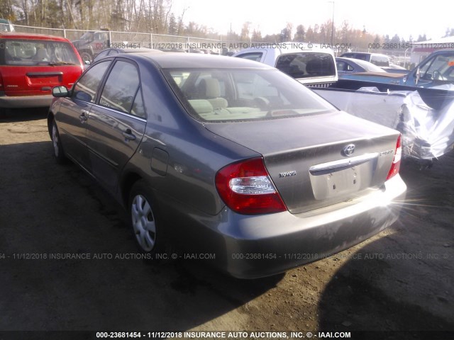 JTDBE32K240260416 - 2004 TOYOTA CAMRY LE/XLE 灰色 照片 3