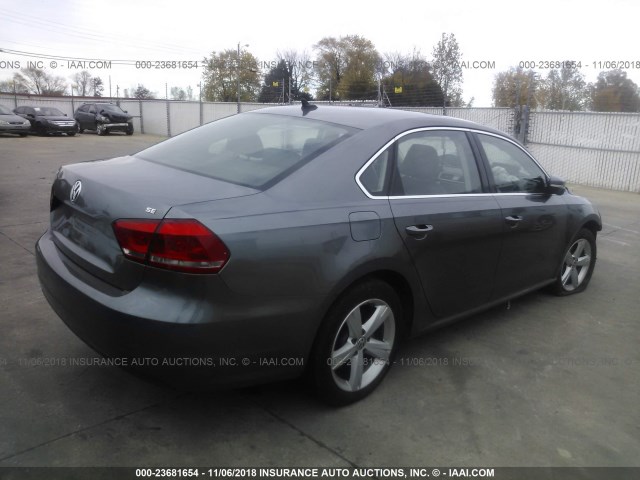 1VWBH7A33DC061881 - 2013 VOLKSWAGEN PASSAT SE GRAY photo 4