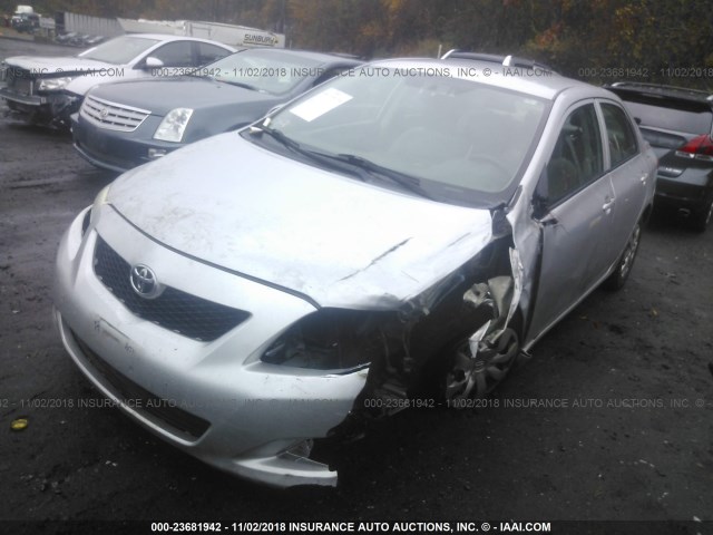 JTDBL40E099059867 - 2009 TOYOTA COROLLA LE/XLE SILVER photo 2