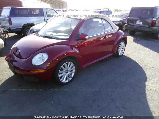 3VWRF31Y58M411296 - 2008 VOLKSWAGEN NEW BEETLE CONVERTIBLE SE RED photo 2