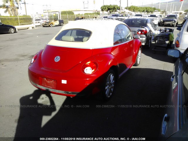 3VWRF31Y58M411296 - 2008 VOLKSWAGEN NEW BEETLE CONVERTIBLE SE RED photo 4