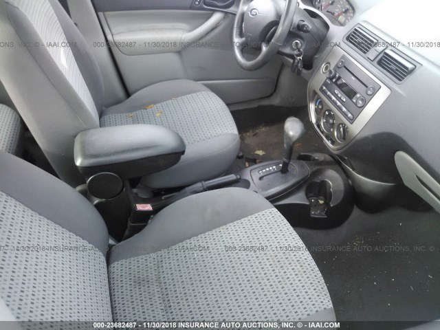 1FAHP34N47W118832 - 2007 FORD FOCUS ZX4/S/SE/SES 黑色 照片 5