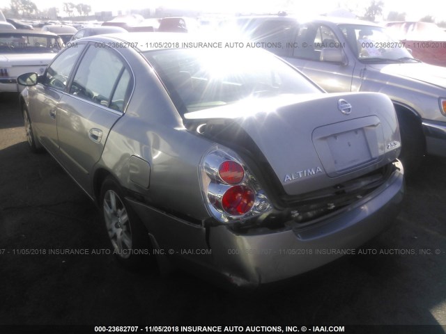 1N4AL11E85C306306 - 2005 NISSAN ALTIMA S/SL GRAY photo 3