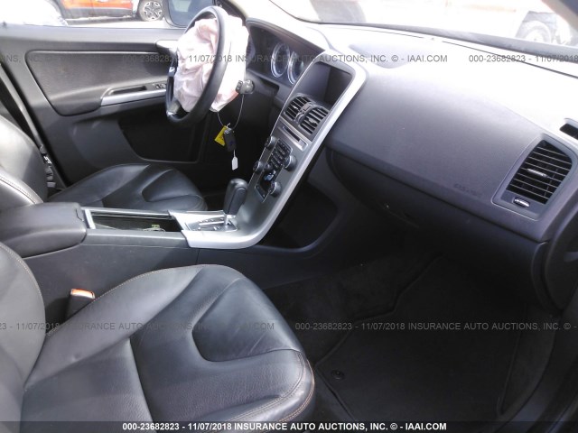 YV4902DZ4B2204817 - 2011 VOLVO XC60 T6 GRAY photo 5