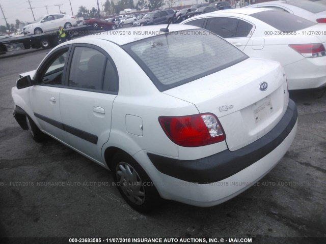 KNADE223396521789 - 2009 KIA RIO LX/SX WHITE photo 3