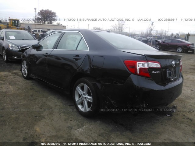 4T1BF1FK8EU795901 - 2014 TOYOTA CAMRY L/SE/LE/XLE 蓝色 照片 3