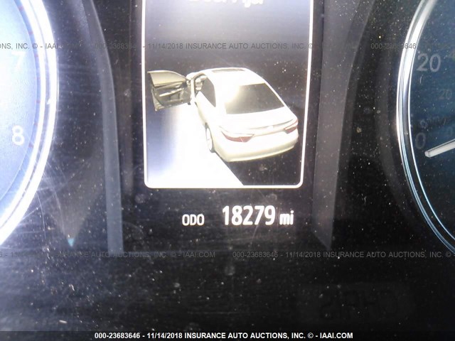 4T1BF1FK2HU623416 - 2017 TOYOTA CAMRY LE/XLE/SE/XSE WHITE photo 7