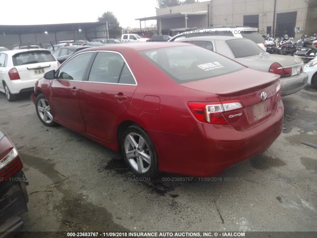 4T1BF1FK0EU827160 - 2014 TOYOTA CAMRY L/SE/LE/XLE RED photo 3