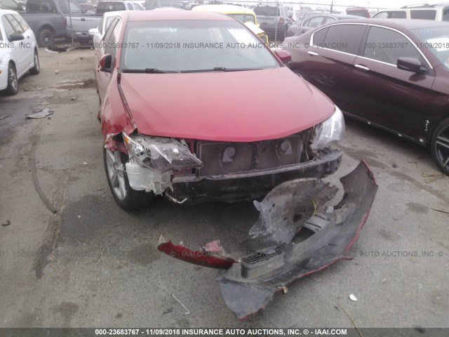 4T1BF1FK0EU827160 - 2014 TOYOTA CAMRY L/SE/LE/XLE RED photo 6