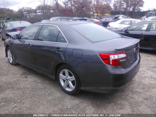 4T1BF1FK8CU538444 - 2012 TOYOTA CAMRY SE/LE/XLE GRAY photo 3