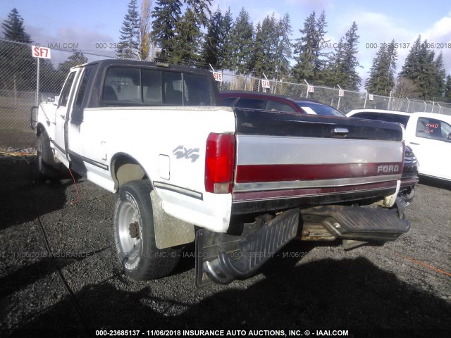 1FTHX26C0PKB66951 - 1993 FORD F250 WHITE photo 3