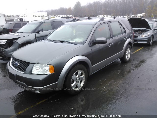 1FMDK02186GA57429 - 2006 FORD FREESTYLE SEL GRAY photo 2