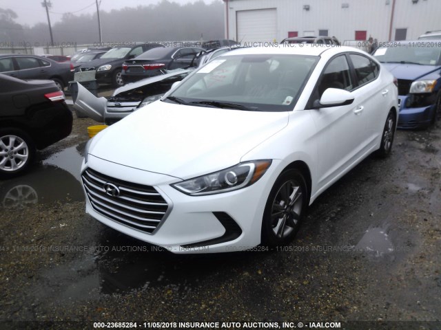 5NPD84LF9HH067776 - 2017 HYUNDAI ELANTRA SE/VALUE/LIMITED WHITE photo 2