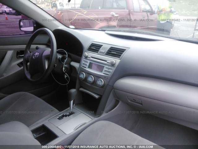 4T1BE46K98U734985 - 2008 TOYOTA CAMRY CE/LE/XLE/SE GRAY photo 5