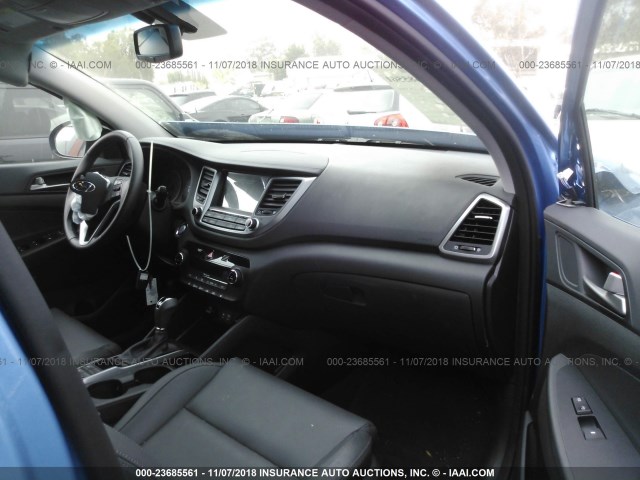 KM8J33A47JU720237 - 2018 HYUNDAI TUCSON SEL/SEL PLUS BLUE photo 5