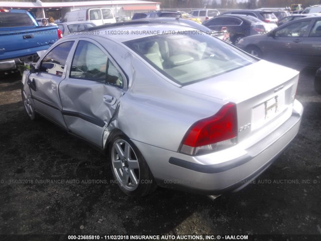 YV1RH59H942374486 - 2004 VOLVO S60 2.5T SILVER photo 3