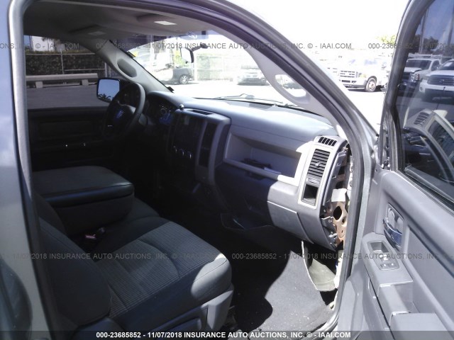 3C6JD6AT9CG236903 - 2012 DODGE RAM 1500 ST GRAY photo 5