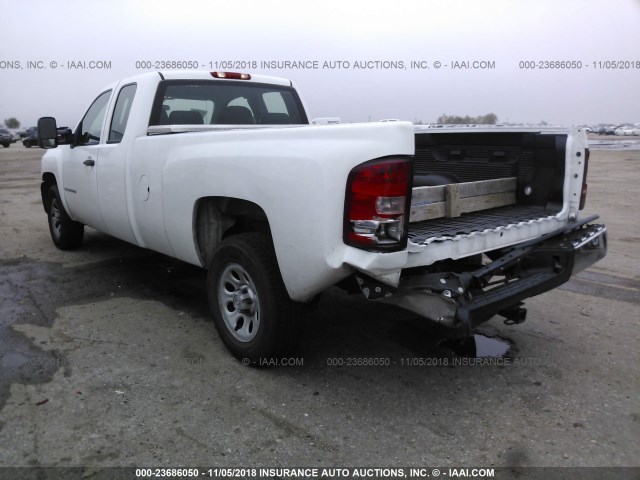 1GCEC19059E123380 - 2009 CHEVROLET SILVERADO C1500 WHITE photo 3