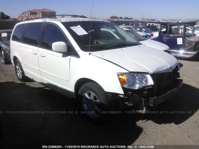 2A4RR5D12AR233621 - 2010 CHRYSLER TOWN & COUNTRY TOURING WHITE photo 1