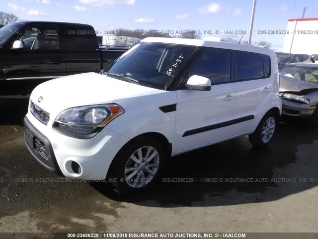 KNDJT2A67D7561836 - 2013 KIA SOUL +/!/SPORT WHITE photo 2