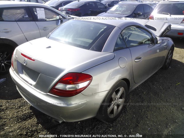 WDBWK54FX6F120117 - 2006 MERCEDES-BENZ SLK 280 TAN photo 4