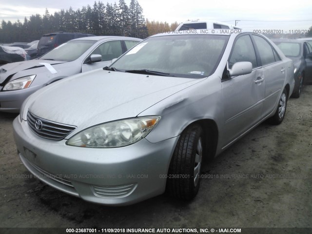 4T1BE30K76U658702 - 2006 TOYOTA CAMRY LE/XLE/SE SILVER photo 2