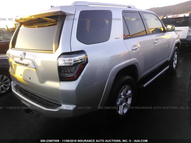 JTEBU5JR9J5555116 - 2018 TOYOTA 4RUNNER SR5 PREM/LTDL/TRAIL/TRD SILVER photo 4