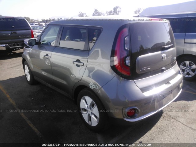 KNDJX3AE3G7011412 - 2016 KIA SOUL EV GRAY photo 3