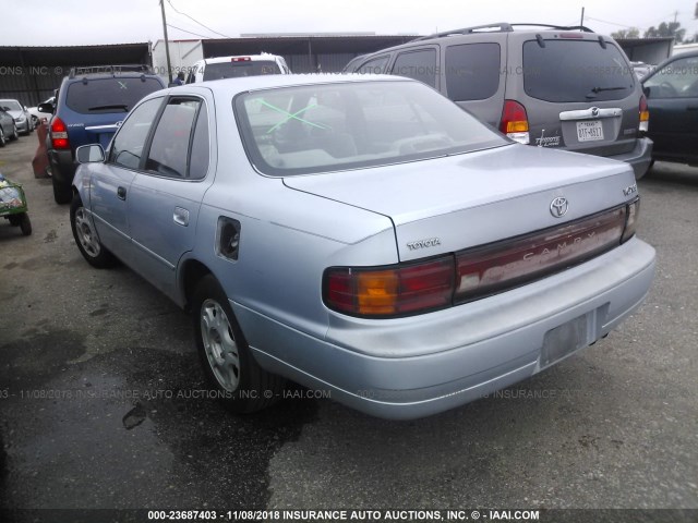 4T1GK13E4RU018749 - 1994 TOYOTA CAMRY XLE BLUE photo 3