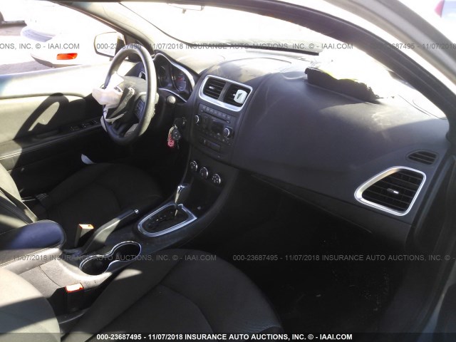 1B3BD4FB3BN578646 - 2011 DODGE AVENGER EXPRESS 灰色 照片 5