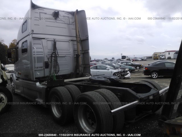 4V4NC9TJ67N458911 - 2007 VOLVO VN Unknown photo 3