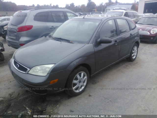 3FAFP37N15R114823 - 2005 FORD FOCUS ZX5 GRAY photo 2