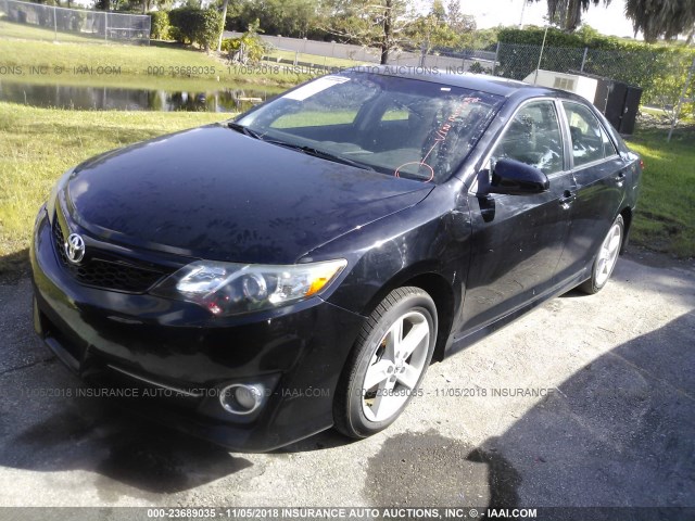 4T1BF1FK7EU327531 - 2014 TOYOTA CAMRY L/SE/LE/XLE 黑色 照片 2