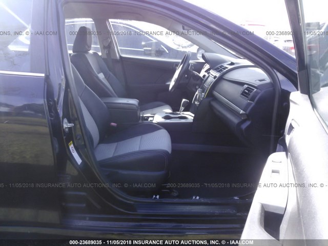 4T1BF1FK7EU327531 - 2014 TOYOTA CAMRY L/SE/LE/XLE 黑色 照片 5