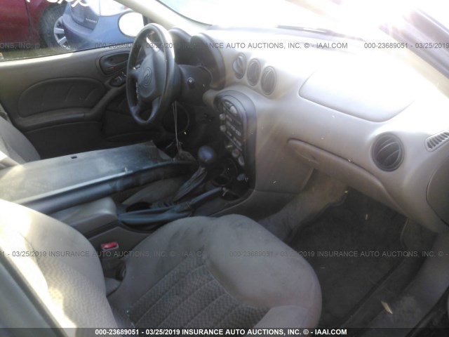 1G2NE52E75M209320 - 2005 PONTIAC GRAND AM SE GRAY photo 5