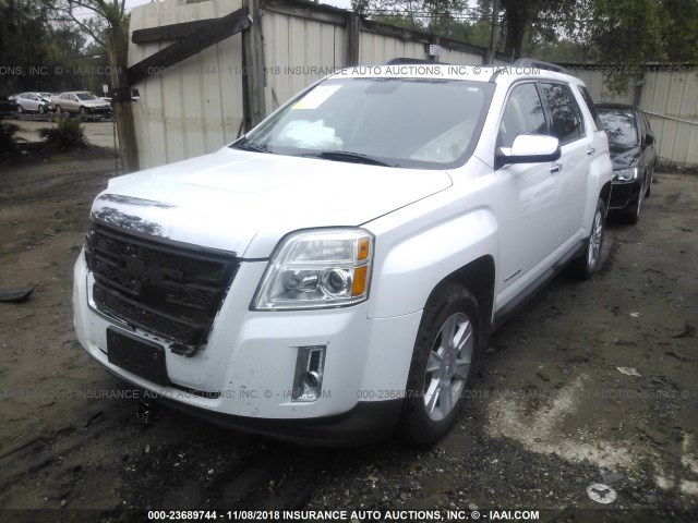 2GKFLTEK7D6284595 - 2013 GMC TERRAIN SLE WHITE photo 2