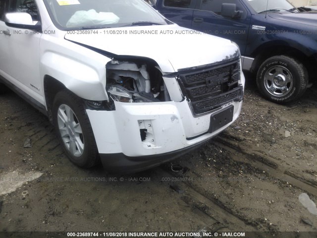 2GKFLTEK7D6284595 - 2013 GMC TERRAIN SLE WHITE photo 6