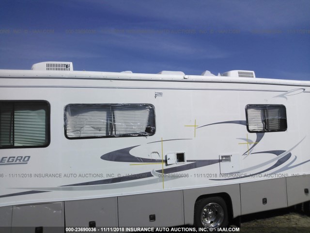 5B4LP57G013328629 - 2001 WORKHORSE CUSTOM CHASSIS MOTORHOME CHASSIS P3500 Unknown photo 6